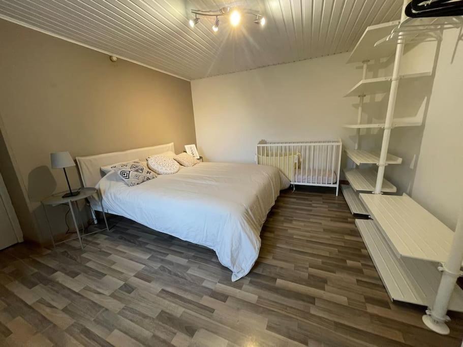 Charmante Maison De Vacances Vaux-sur-Sure Εξωτερικό φωτογραφία